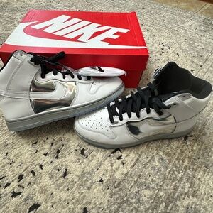Nike silver/white High Top Dunks sz 9